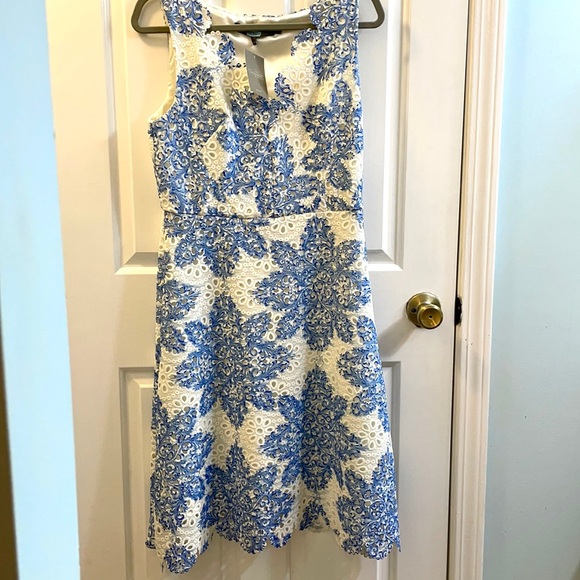 Starflower Scalloped Dress - Picture 4 of 7